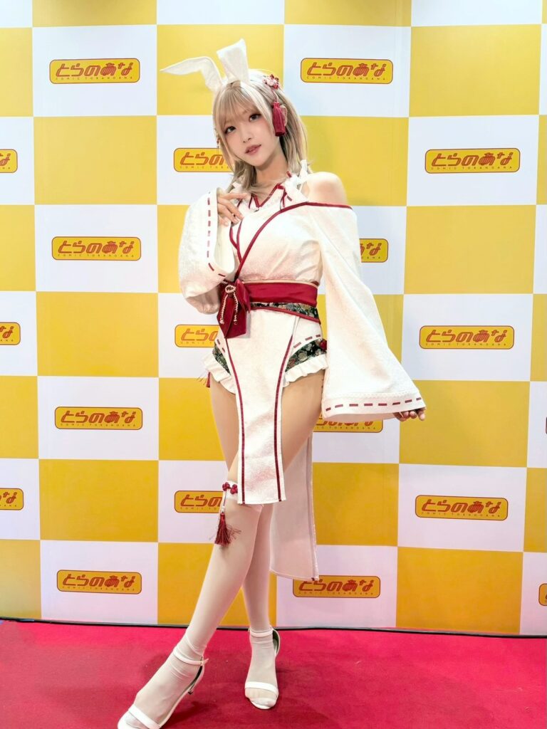 コミックマーケット107とらのあな様企業ブースに早瀬あや出演