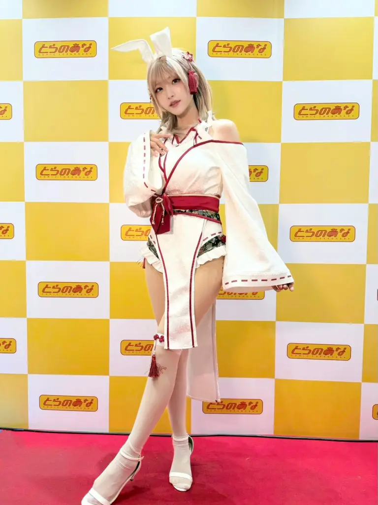 コミックマーケット107とらのあな様企業ブースに早瀬あや出演